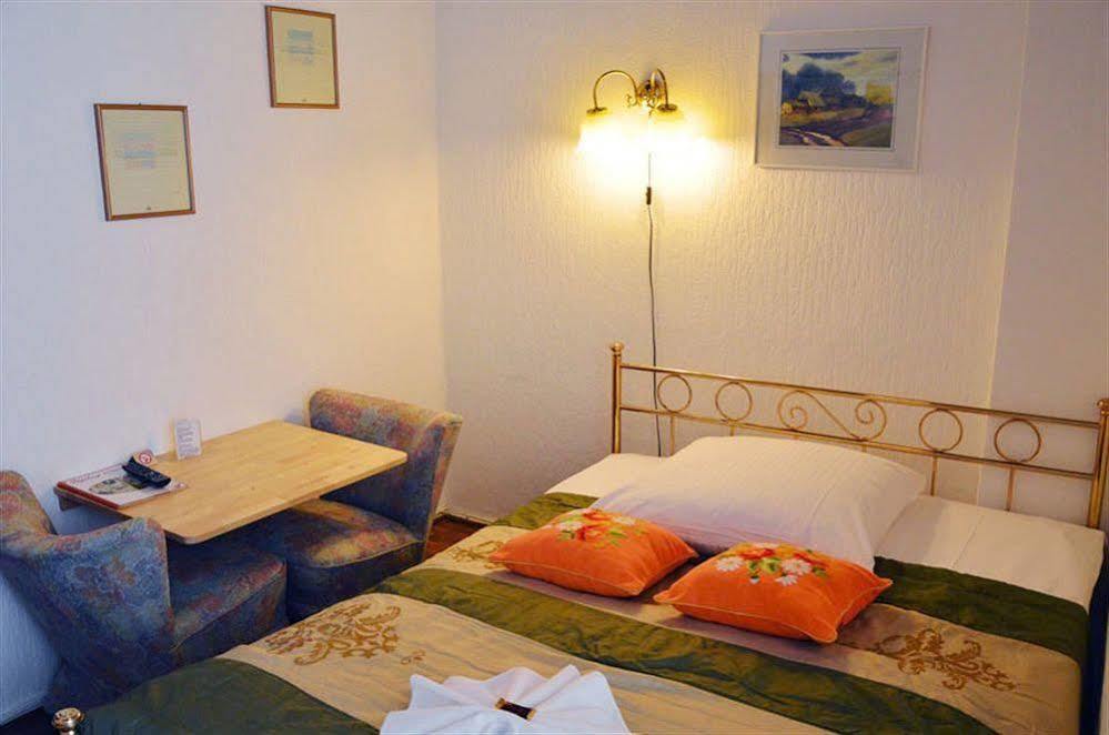 Pension Ingeborg Berlin Ngoại thất bức ảnh